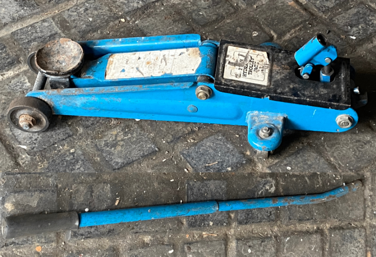 Hydraulic Trolley Jack + Car Ramps