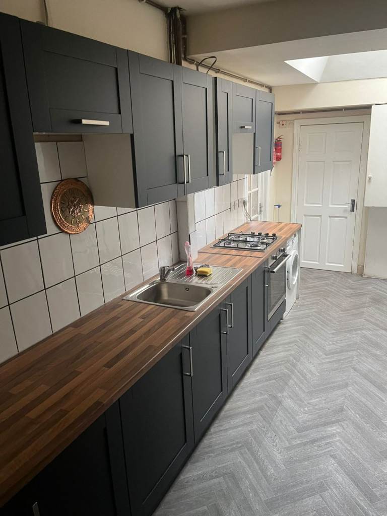 Lovely House Rooms For Rent Canning Town