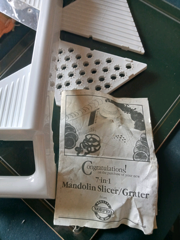 Mandolin slicer/grater
