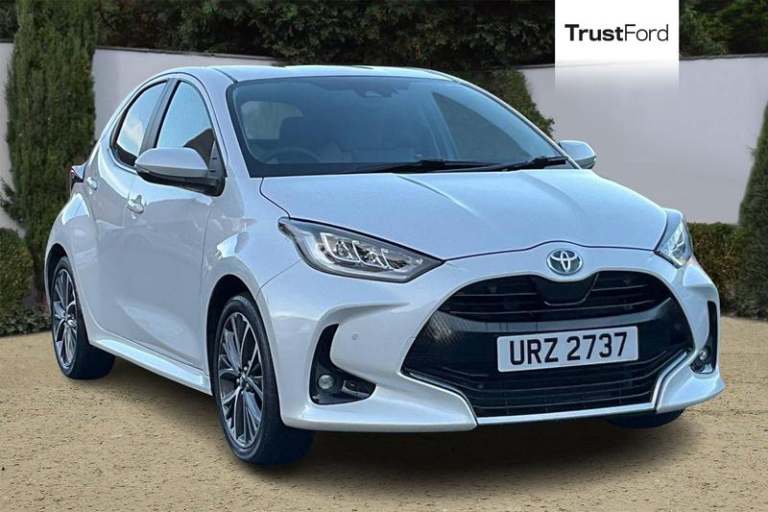 2022 Toyota Yaris 1.5 VVT-h Excel Hatchback 5dr - CLIMATE CONTROL, SAT NAV, REVERSING CAMERA  Hat...