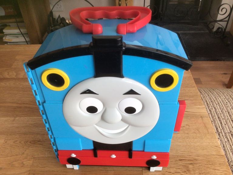 Thomas Carry Case With Vehicle’s.