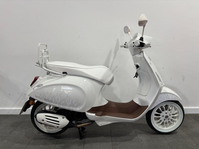 2025 Piaggio Vespa Sprint 50 Special Justin Bieber Edition! All White, Limited