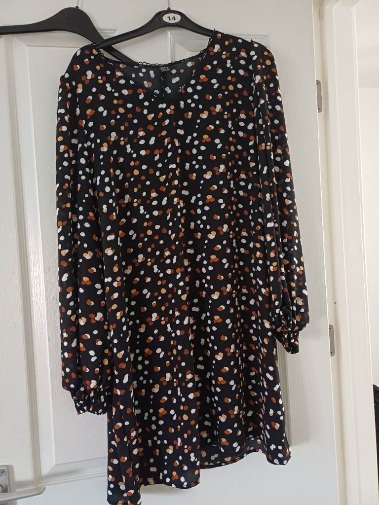 Selection of Women's Tops & Dresses – Good Condition