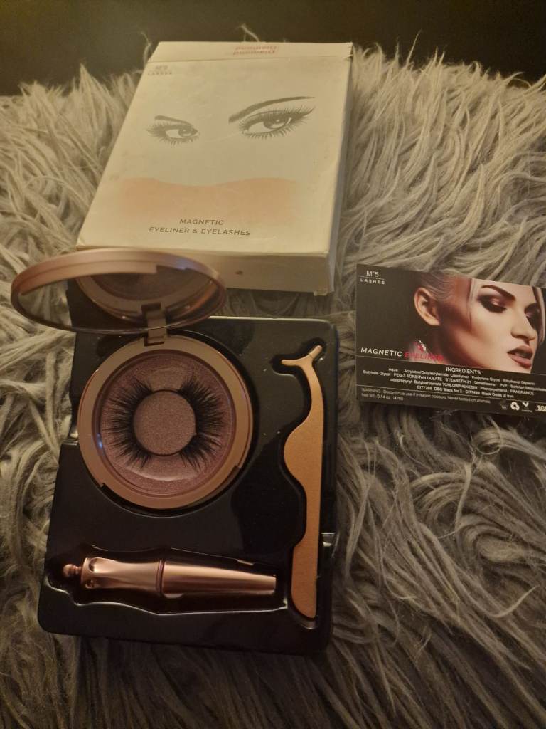 Mo5 Magnetic Eyelashes Eyeliner Kit - NEW