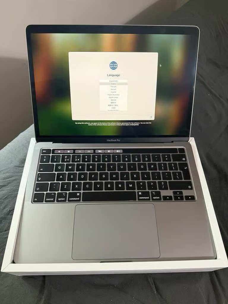 Apple MacBook Pro TouchBar 13” inch | 8GB Ram 256GB SSD| Adobe |Logic |Final Cut Premiere Lightroom