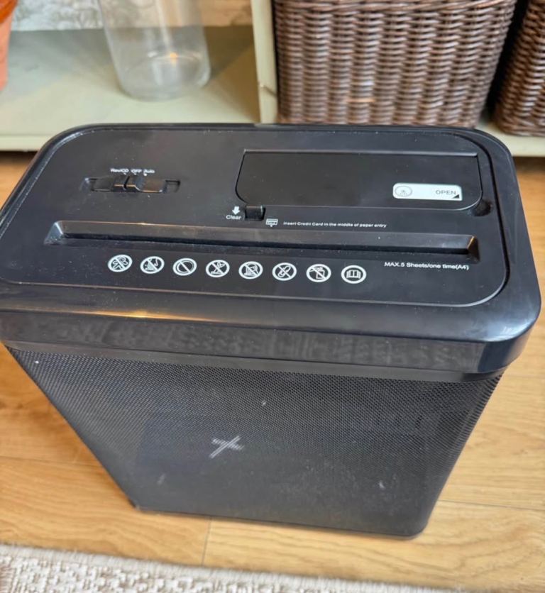 Paper shredder