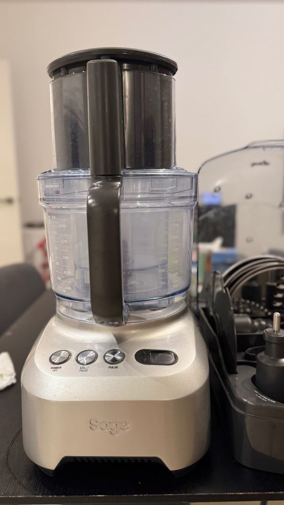 Food processor 