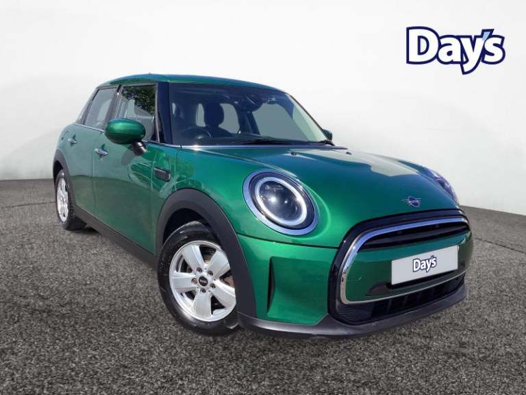 2022 MINI Hatch 1.5 Cooper Classic Hatchback 5dr Petrol Steptronic Euro 6 (s/s) (136 ps) Au Hatch...