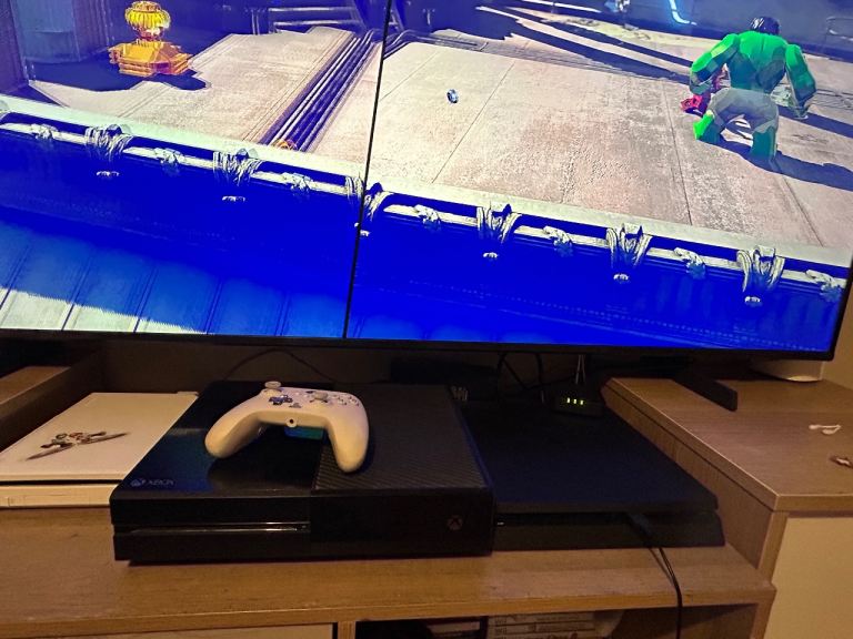 Mixed bundle sale (game consoles/laptops.