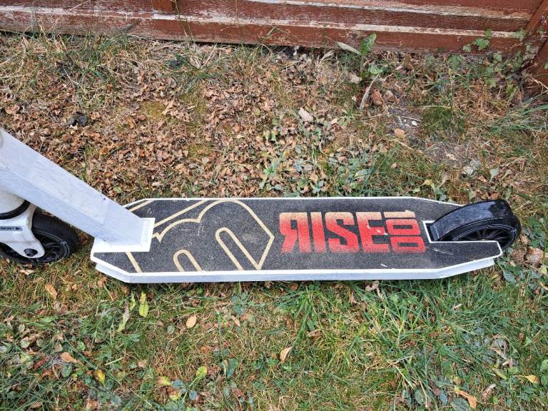 Rise Stunt Scooter - White/Black, Good Condition