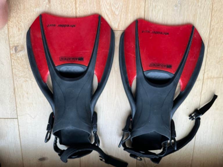 Aquatic Surf Fins - adjustable Medium-Large