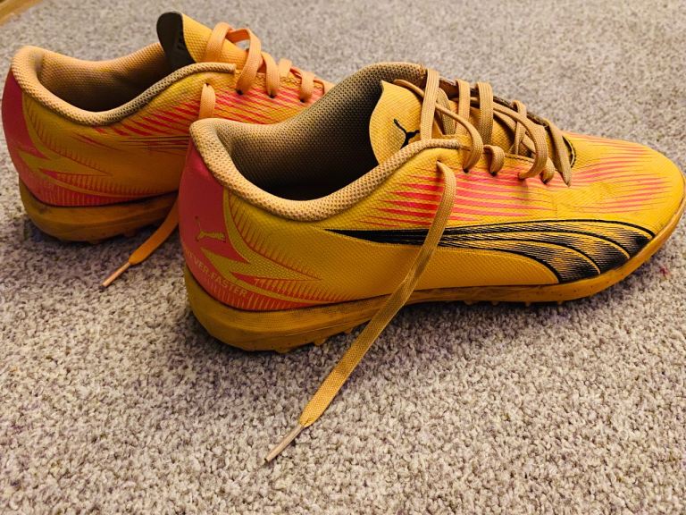 Football boots Puma Astro Turf Size 7 UK