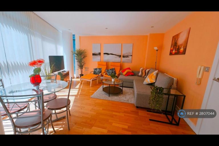 2 bedroom flat in Jordan Street, Manchester, M15 (2 bed) (#2807044)
