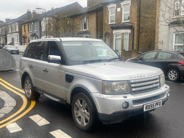 Range rover sport tdv6 with tow bar 