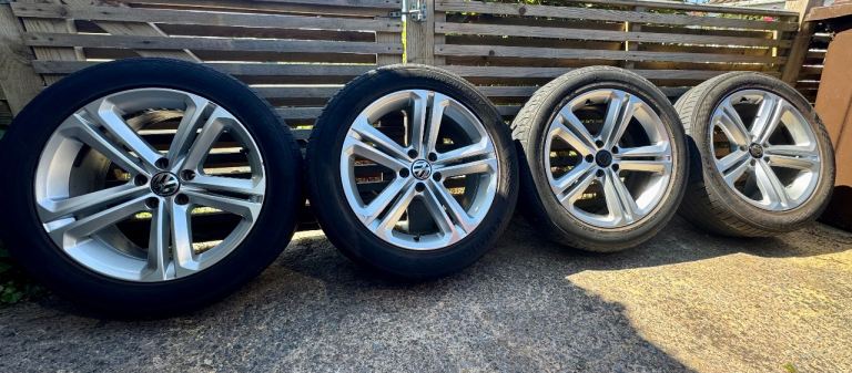 SET OF 4 GENUINE VW TIGUAN R LINE MALLORY ALLOYS & TYRES 18” INCH 235/50/R18 