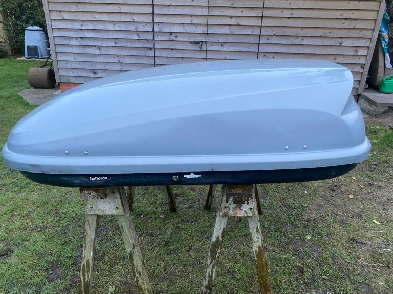 Halfords roof box