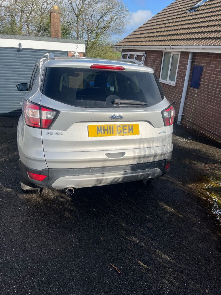 Private number plate MH11GEM