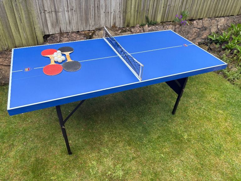TABLE TENNIS TABLE  6ft x 3ft WITH BASIC BATS , BALLS , NETS - BCE INDOOR GAMES