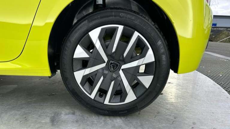 2025 Peugeot 208 1.2 PureTech Style Hatchback 5dr Petrol Manual Euro 6 (s/s) (100 ps) Manual Hatc...