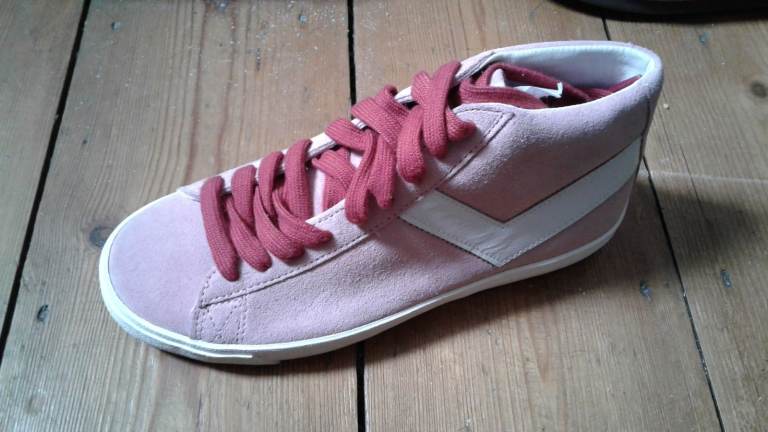 Very nice brand new Pony Trainers.