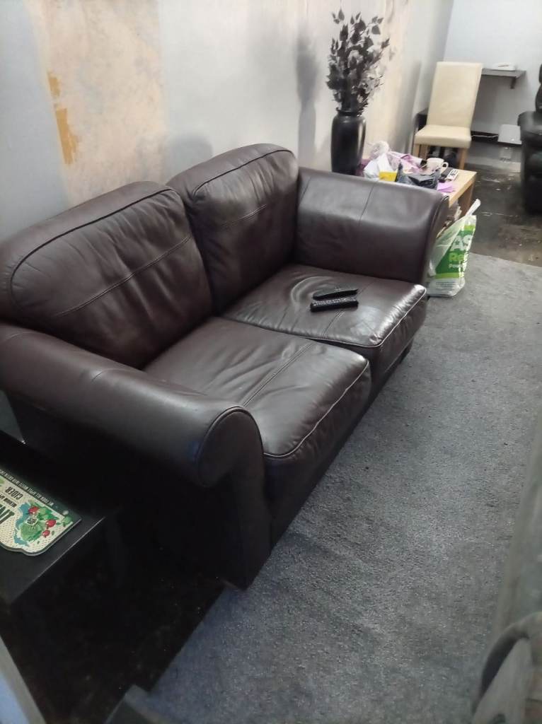 2 seater leather sofaf