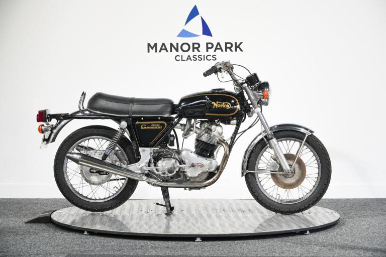1971 Norton COMMANDO 850  PETROL Manual