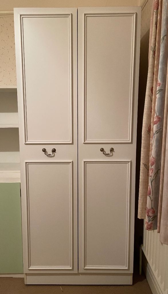 White wood single wardrobe