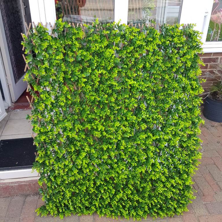 Extending Faux Leaf Panels