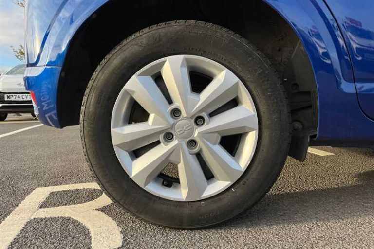 2023 Dacia Sandero 1.0 TCe Expression Hatchback 5dr Petrol Manual Euro 6 (s/s) (90 ps) Hatchback ...