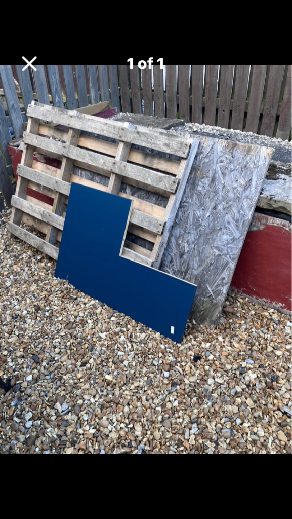 FREE pallet and wood