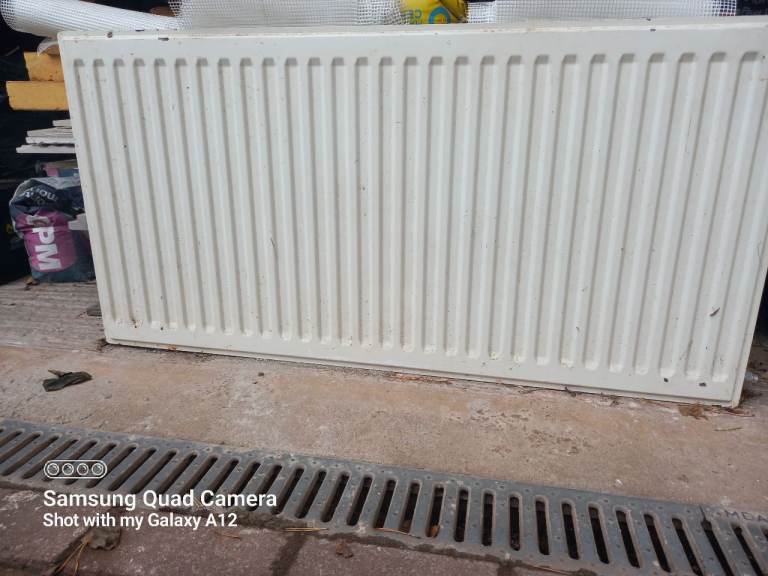 8 x White Central Heating Radiators – Low Profile