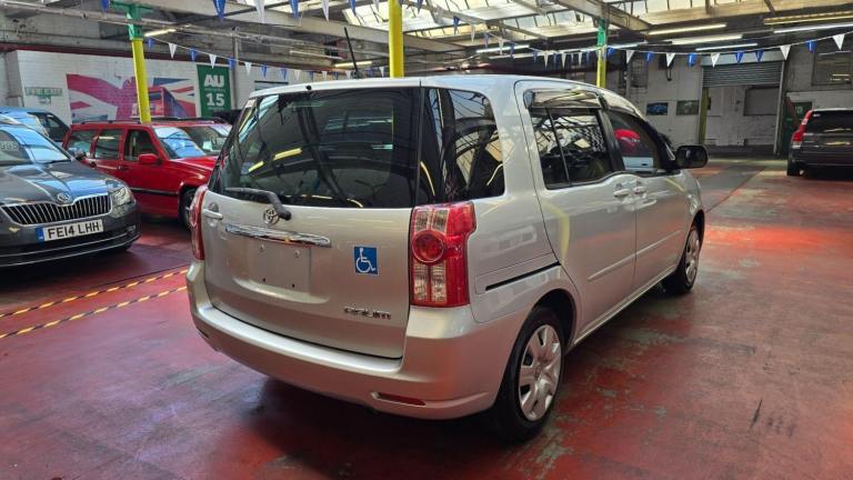 2010 Toyota Raum 1.5 Auto lift mobility chair  Petrol Automatic