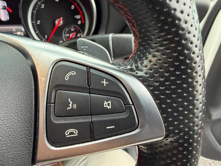 2017 Mercedes-Benz GLA GLA 220d 4Matic AMG Line Prem Plus 5dr Auto ESTATE DIESEL Automatic