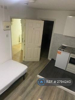 Studio flat in Princess St, Luton, LU1 (#2794240)