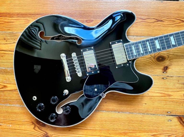 Donner djp-1000 Jazz 335 semi acoustic guitar.