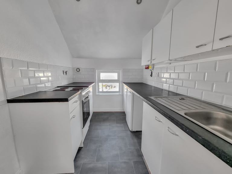 1 bedroom flat in 17 Ely Road, Cardiff, CF5 Book Online - The Rent Guru {61}