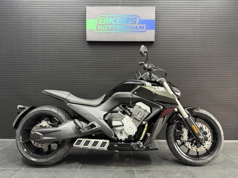 Benda Moto LFC700 2026