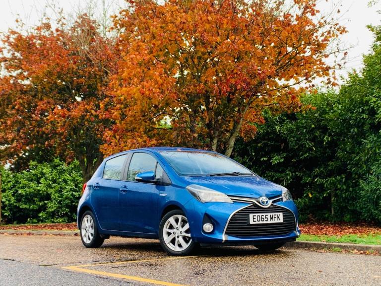 2015 Toyota Yaris 1.5 VVT-h Excel E-CVT Euro 6 5dr (15in Alloy) HATCHBACK Petrol/Electric Hybrid ...