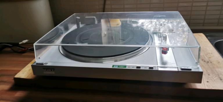 Sony PS-LX5 direct drive fully automatic turntable 