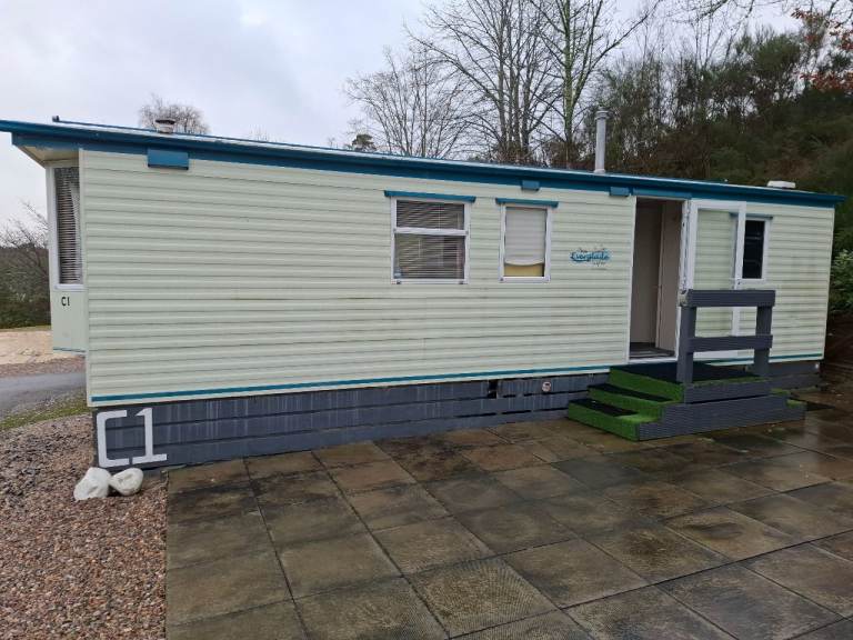 ATLAS EVERGLADE STATIC 6 BERTH CARAVAN 