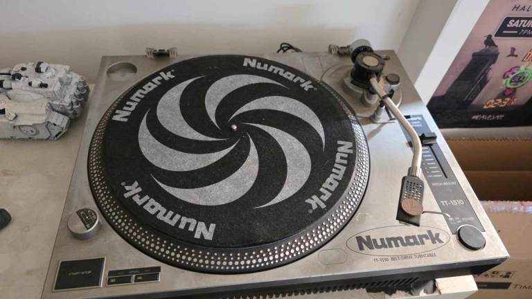 Numark TT-1510 Direct Drive Turntables - Pair + Numark Dm925 Mixer [All Working, collection only]