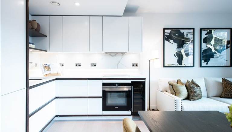 Luxury 1 Bedroom Apartment West End Gate