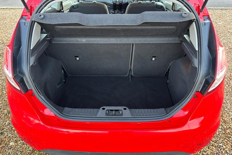  Ford Fiesta 1.6 Zetec Hatchback 3dr Petrol Powershift Euro 5 105 Ps Petrol