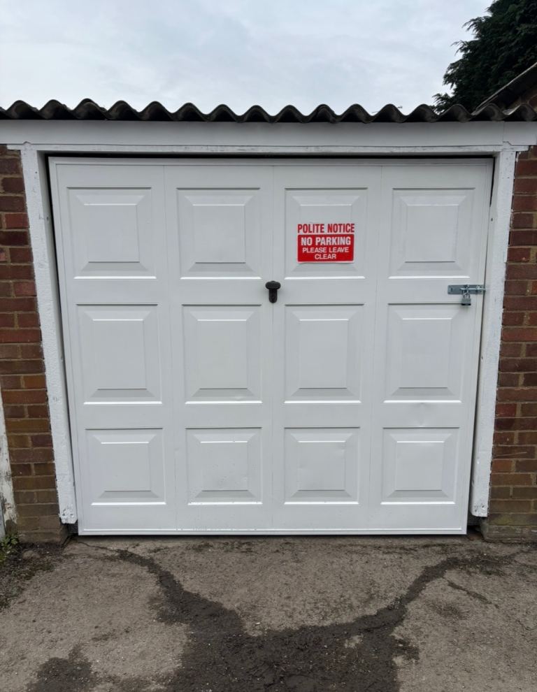Garage for rent