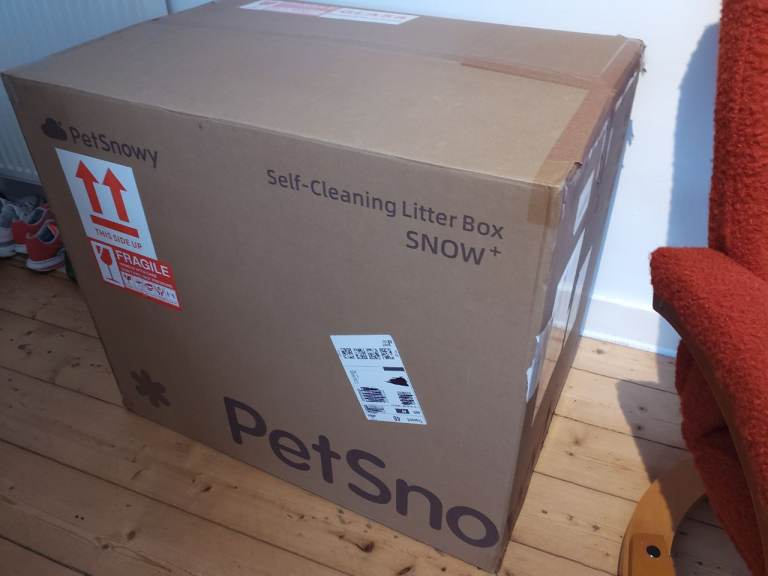 Petsnowy brandnew self cleaning litterbox