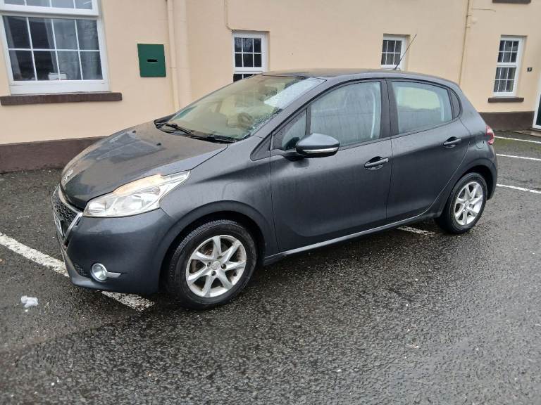 Peugeot 208 2015 1.4 diesel 74k miles full year mot