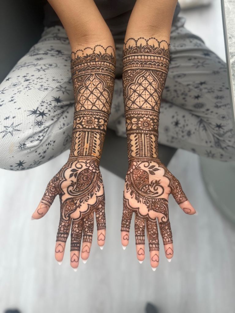Mehndi henna