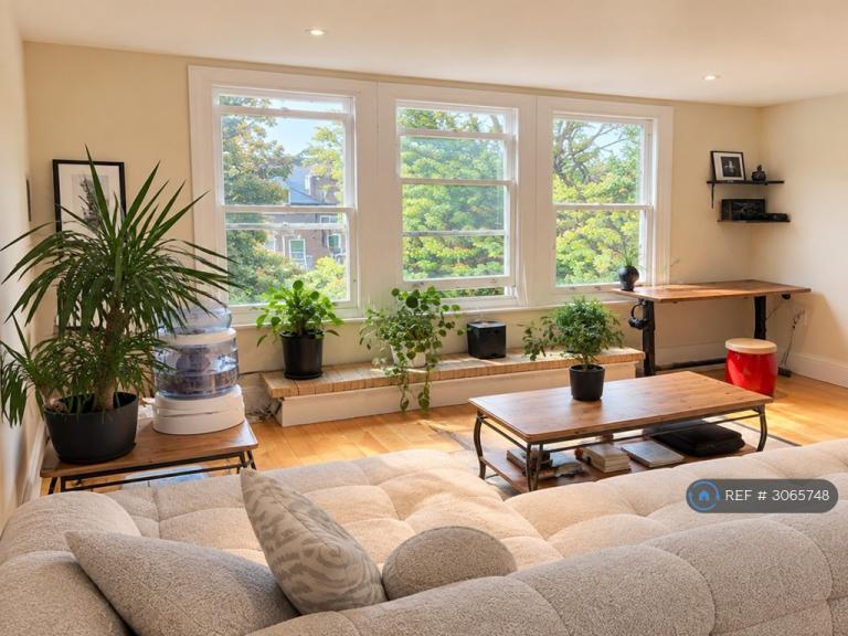 2 bedroom flat in Evering Road, London, E5 (2 bed) (#3065748)