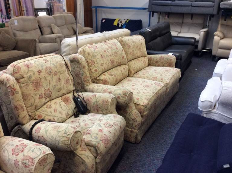 Floral Fabric two Sofa and electric Reclining Armchair #65007 £200