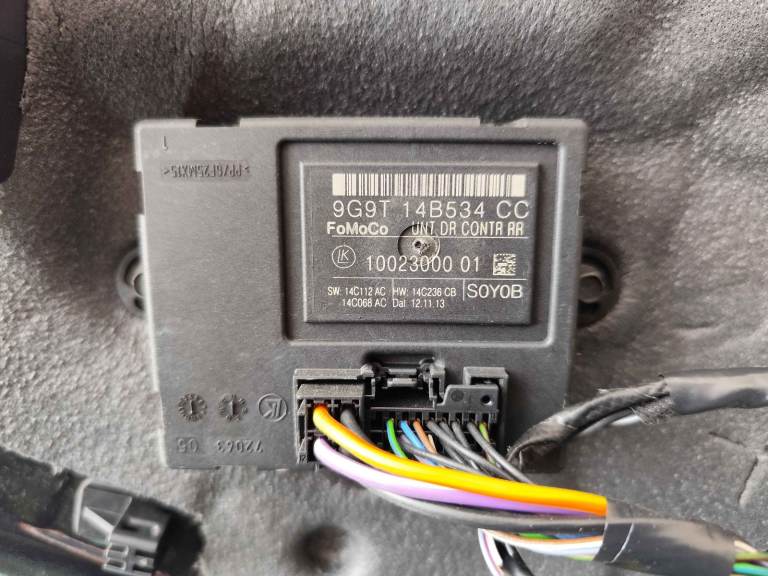 Ford Mondeo Titanium Business Edition Mk4 Black Panther G6  Right/Back Door £30   